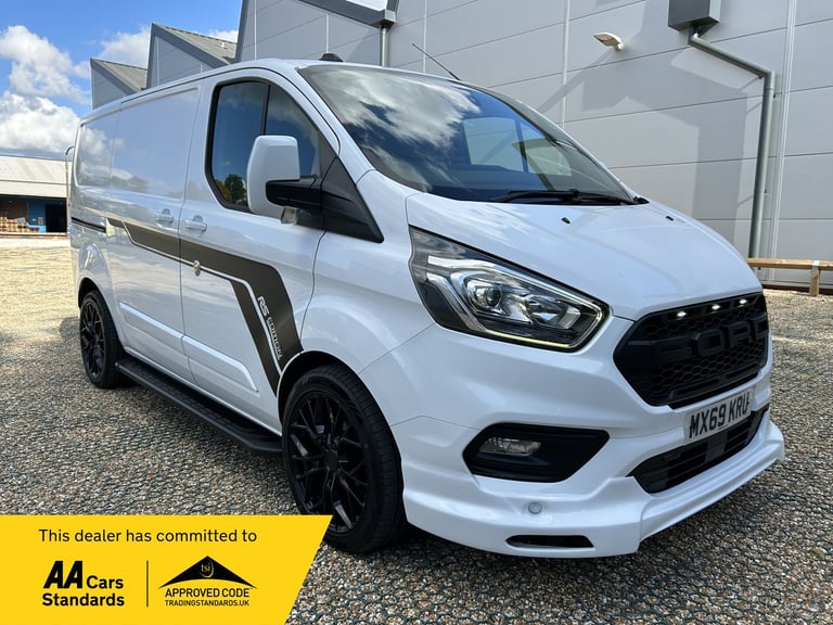 2019 (69) FORD TRANSIT CUSTOM 320 TREND 2.0 130 SWB MODIFIED SPORT LOOK