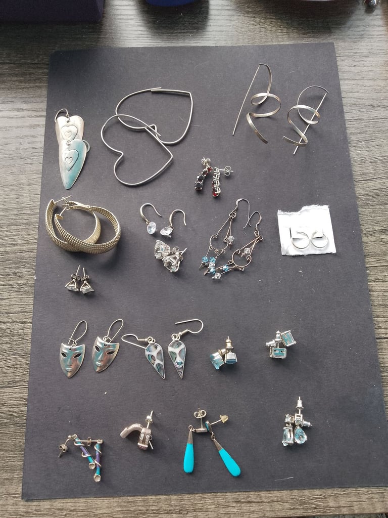 Job lot of 925 silver earrings 