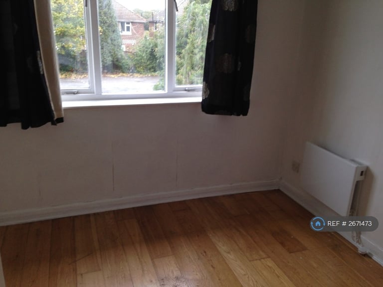1 bedroom flat in Edwaroad Harvey Court, Belvedere, DA17 (1 bed) (#2671473)