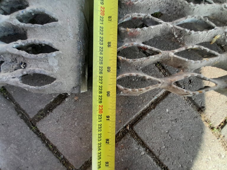 Staging boards scaffold tread plate mesh anti steps planks trailer 