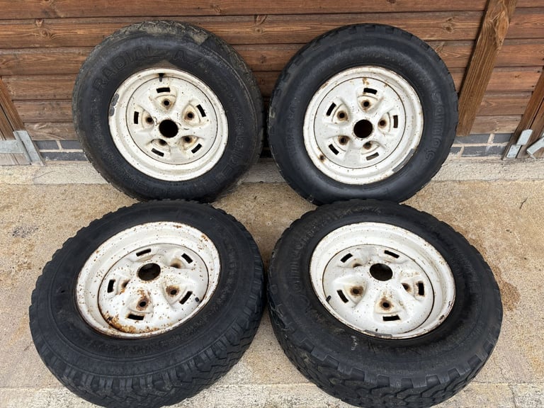 LAND ROVER DEFENDER / RANGE ROVER CLASSIC WHEELS
