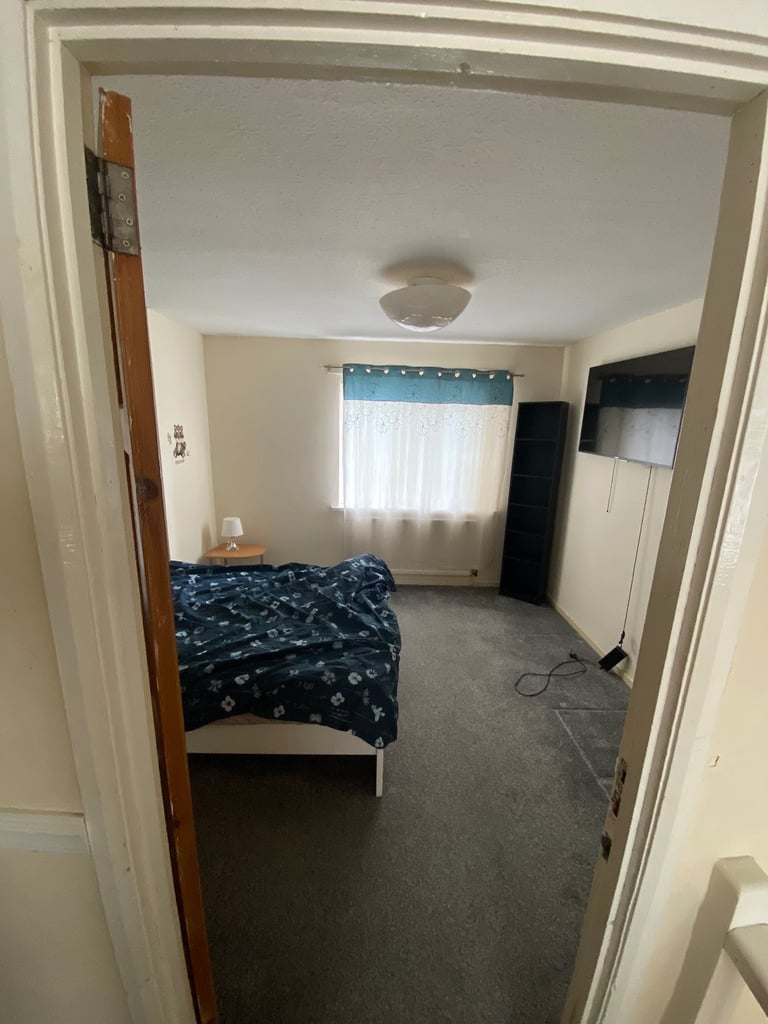 Room to rent in share house 