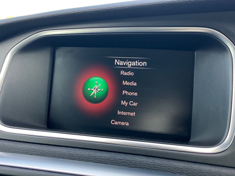 2019 Volvo V40 D3 [4 Cyl 152] Inscription Edition 5dr Geartronic Hatchback DIESEL Automatic