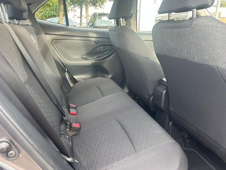 2021 Toyota Yaris Cross 1.5 VVT-h Icon SUV 5dr Petrol Hybrid E-CVT Euro 6 (s/s) (116 ps) HATCHBAC...