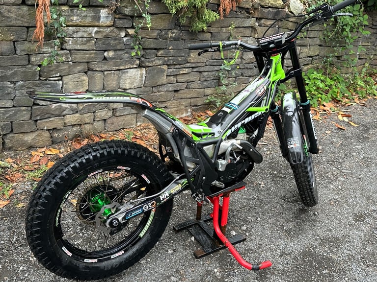 2021 VERTIGO COMBAT Combat Vertical 300 (21MY)  Petrol Manual