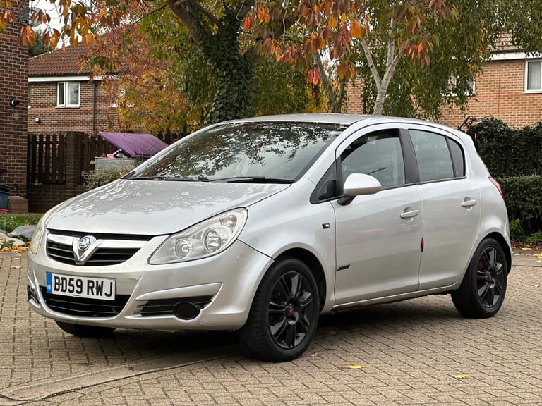2010 Vauxhall Corsa Design Automatic 1.4L Petrol 67K Miles Full Service History 1YR NEW MOT  1 OWNER