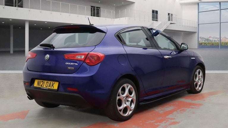  Alfa Romeo Giulietta 1.6 JTDM-2 Tecnica Euro 6 (s/s) 5dr Diesel Manual