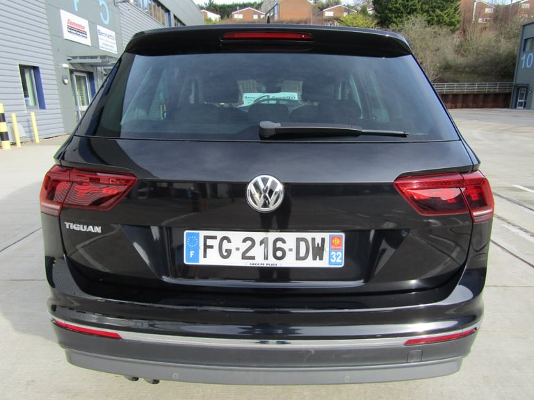 LEFT HAND DRIVE 2019 VOLKSWAGEN TIGUAN 2.0 TDi SE DSG AUTO 5DR EURO 6 FRENCH REG