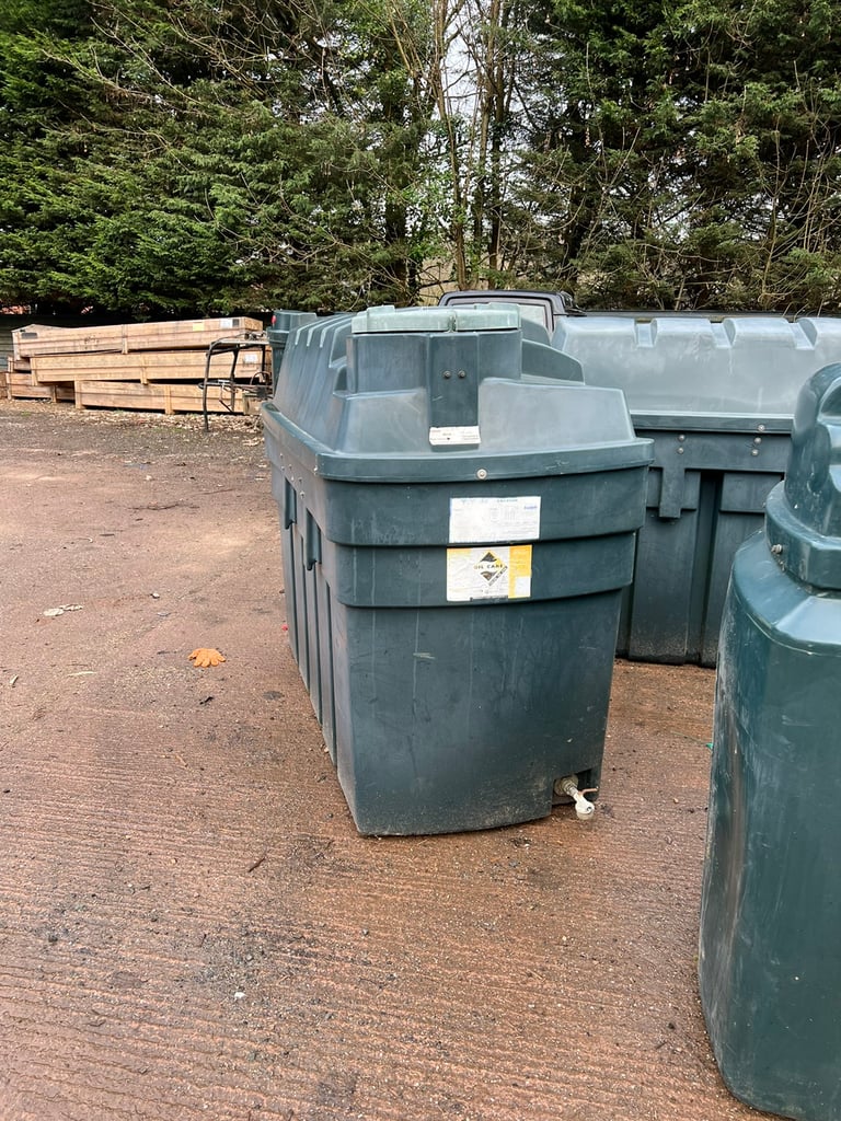 Second hand bunded plastic heating oil storage tank 