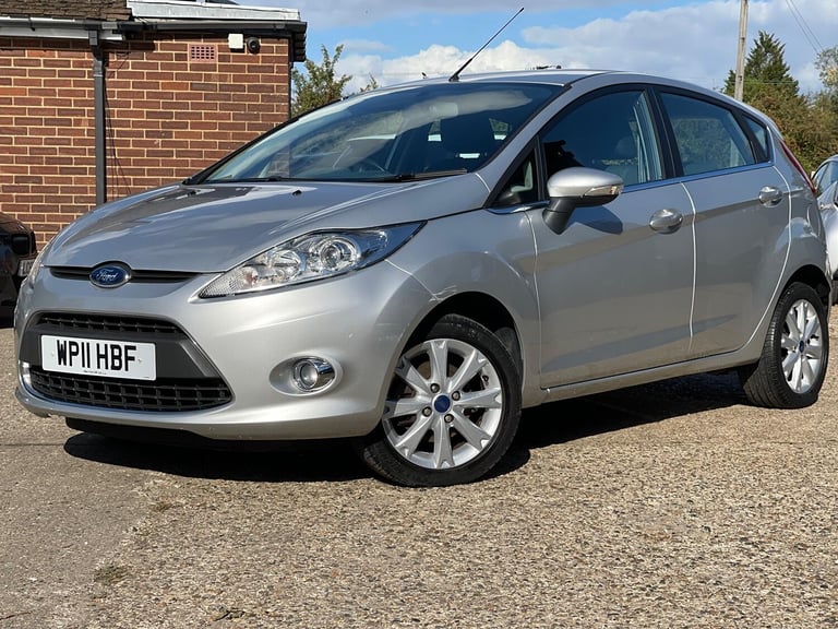 FORD FIESTA 1.4 Zetec 5dr 2011