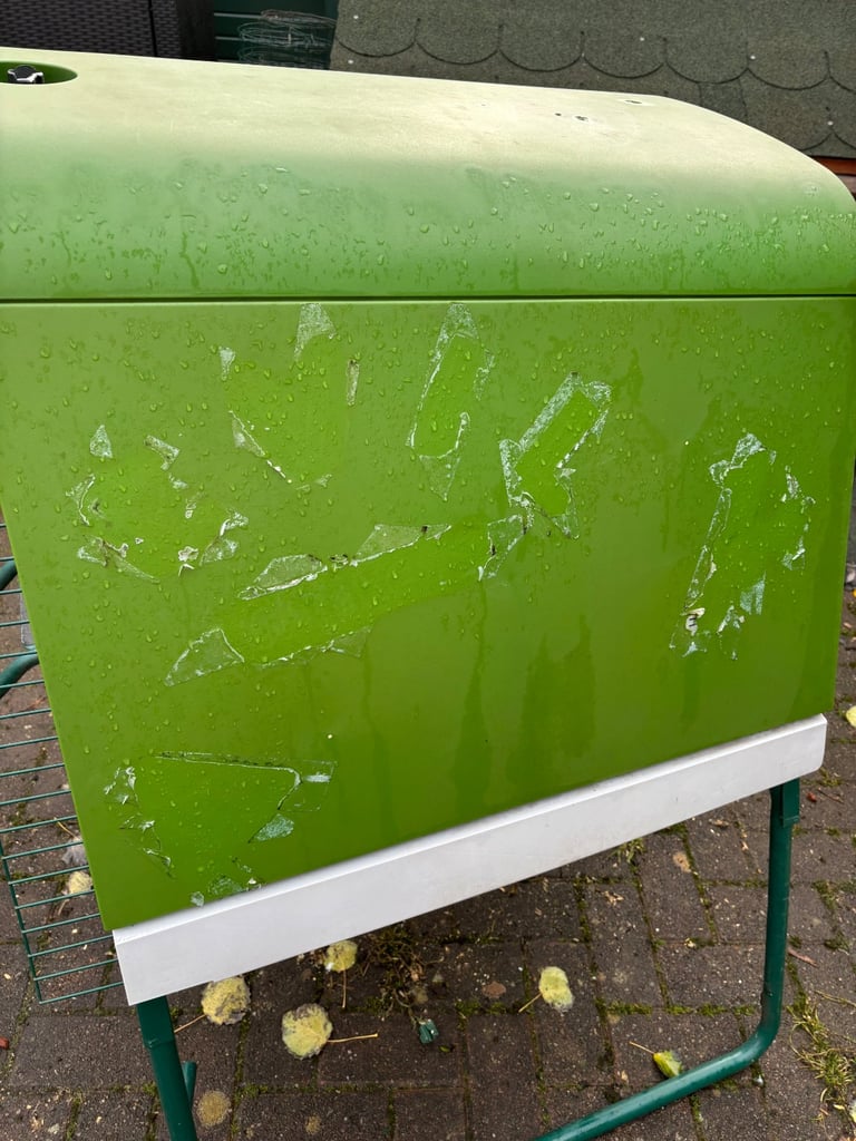 EGLU GO UP - CHICKEN COOP FOR 3 LARGE HENS