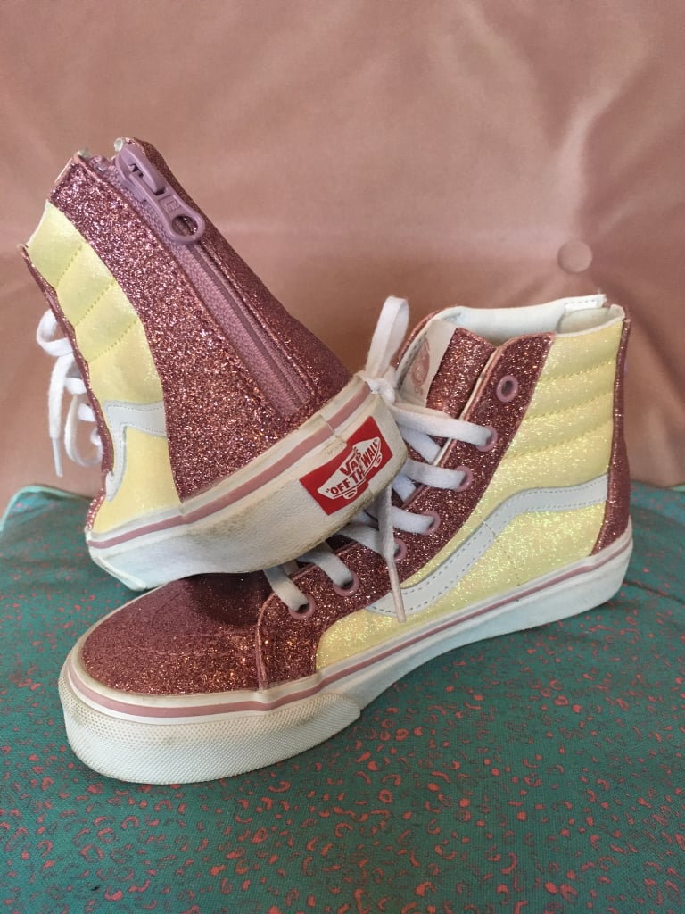 image for Vans trainer high tops size 2.5 