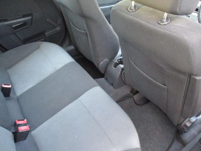 VAUXHALL ASTRA 1.6 PETROL 5 DOOR. 12 MONTHS MOT. RECENT SERVICE. TIMING BELT DONE.