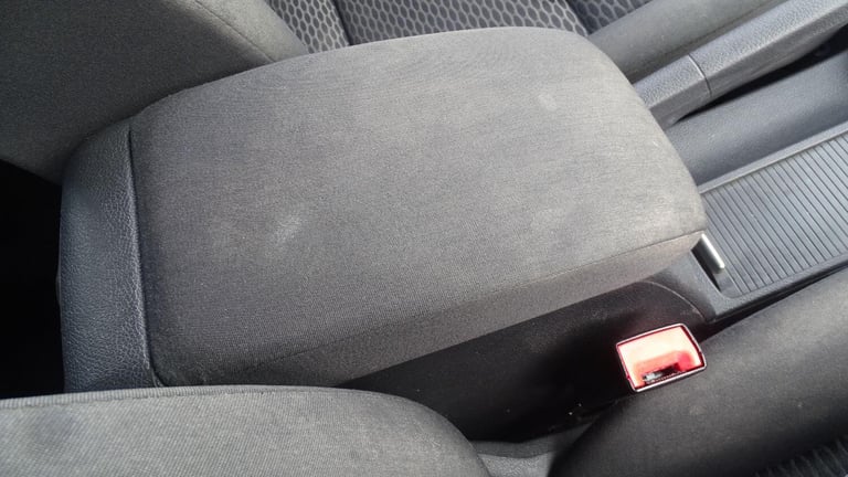 VOLKSWAGEN GOLF 1.4 Twist hatch petrol Silver Manual Petrol 2011