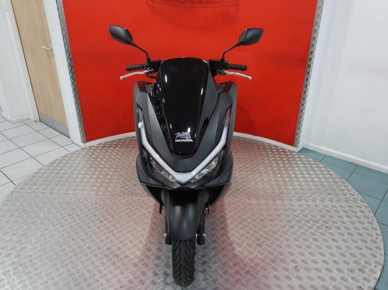 Brand new 2025 Honda PCX125 DX