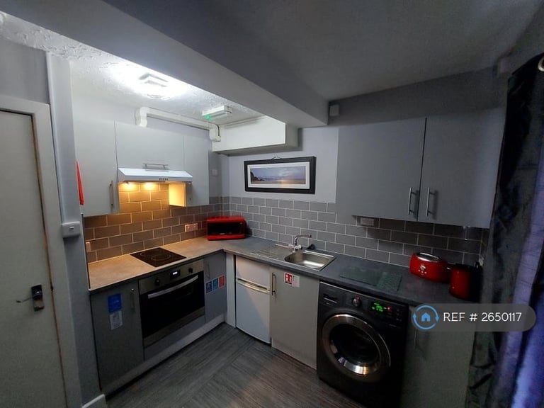 image for Studio flat in Furnace Lane, Telford, TF2 (#2650117)