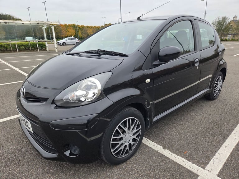 Toyota, AYGO, Hatchback, 2013, Manual, 998 (cc), 5 doors