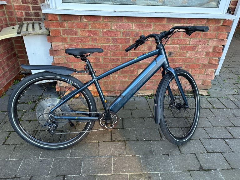 2 X Carrera impel im 2.1 Electric Hybrid Bike Quick Sale M Frame AS BRAND NEW 2 KEYS & CHARGER