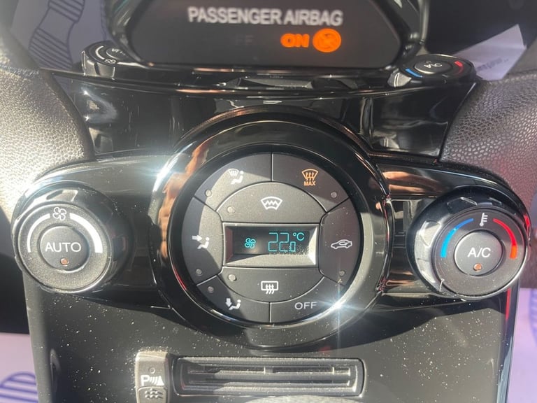 2016 Ford Fiesta 1.0T EcoBoost Titanium Hatchback 5dr Petrol Powershift Euro 6 (100 ps) Hatchback...