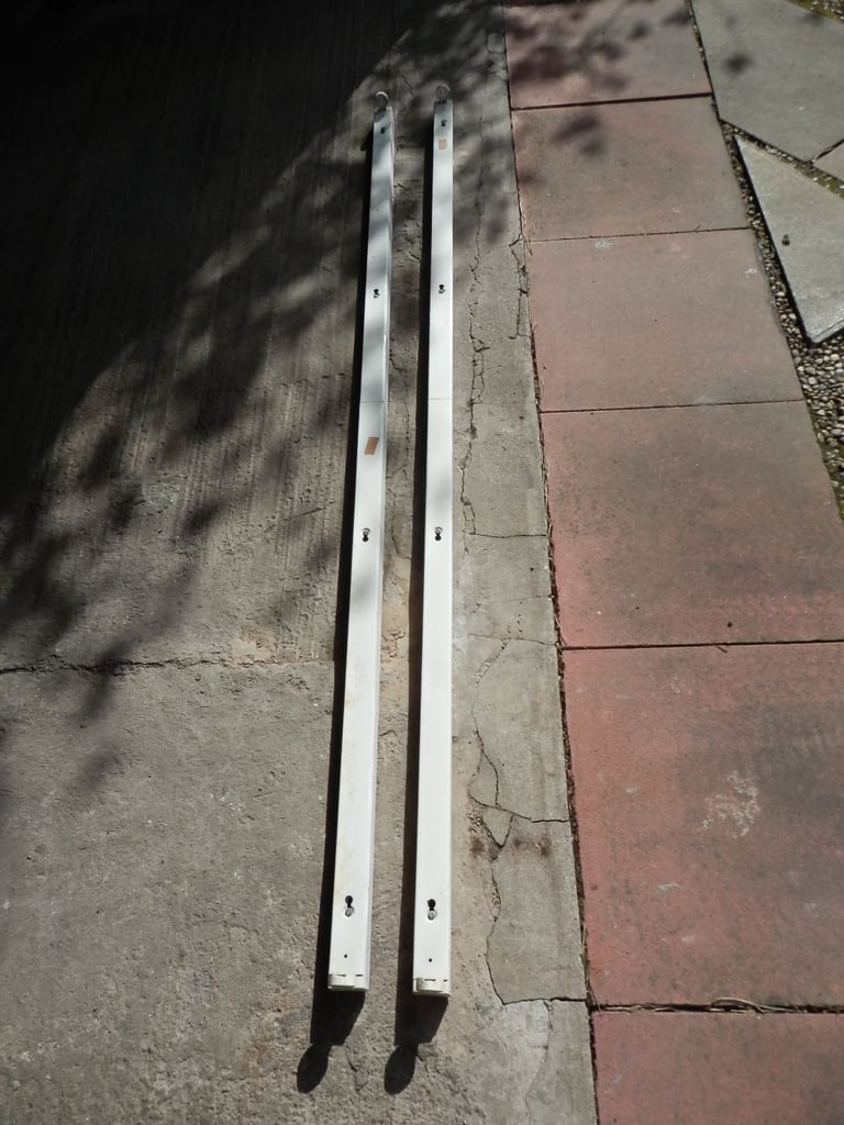 8Ft 240cm fluorescent strip light - no tubes