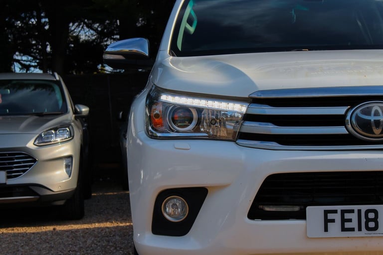 2018 Toyota Hilux 2.4 D-4D Invincible 4WD Euro 6 (s/s) 4dr (TSS, 3.5t) PICK UP Diesel Manual