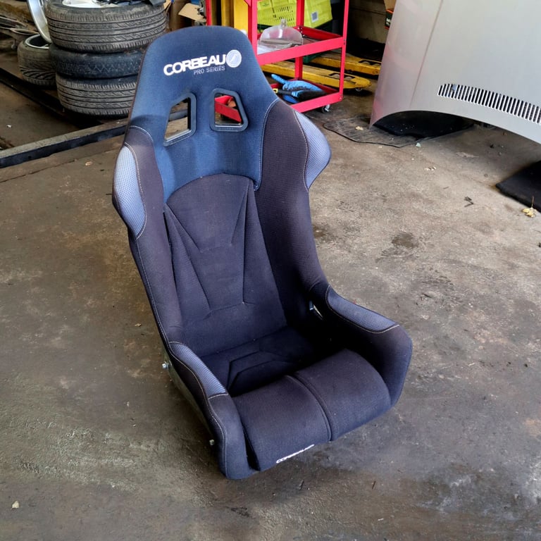image for Corbeau Pro Series 3 2K XL Bucket Seat Carbon Kevlar Bucket Seat