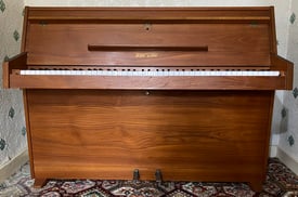Zender 7 Octave Compact Upright Piano
