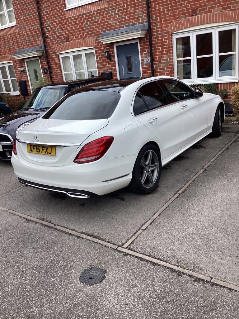 image for Mercedes-Benz, C CLASS, Saloon, 2015, Semi-Auto, 2143 (cc), 4 doors