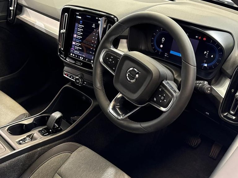 2023 Volvo XC40 2.0 B3P Core 5dr Auto Automatic Estate Petrol Automatic