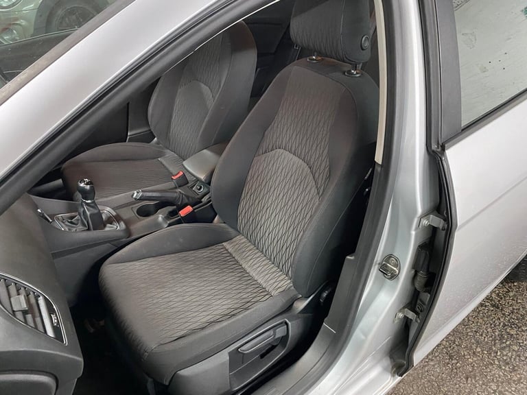2013 SEAT Leon 1.6 TDI Ecomotive CR SE Euro 5 (s/s) 5dr HATCHBACK Diesel Manual