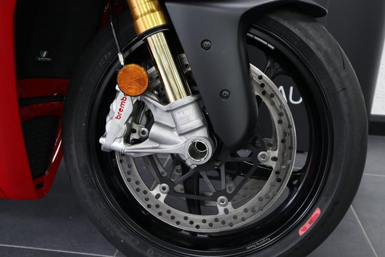 Ducati Panigale V4S 2025 Model Year!