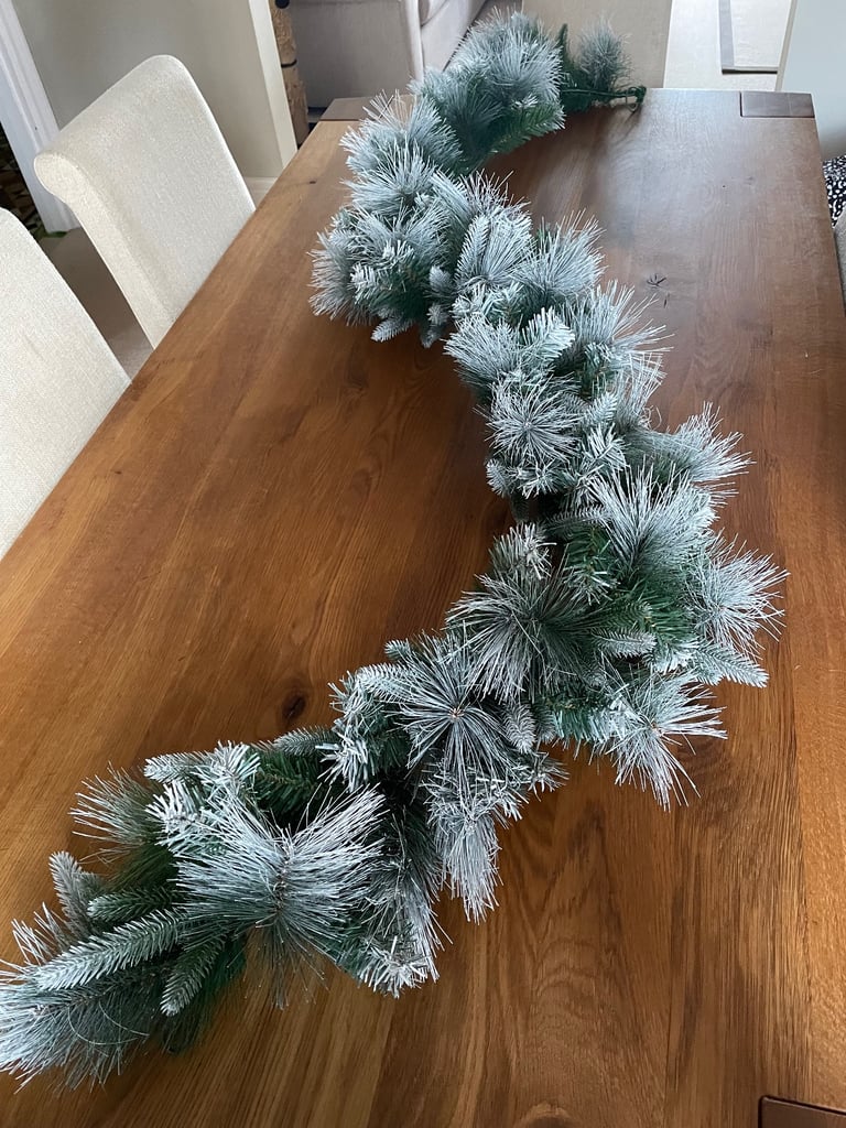 image for Luxury Mixed Needle White Tipped Garland