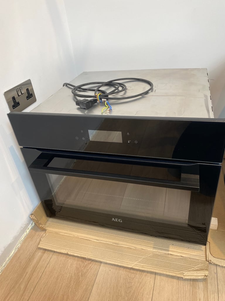 image for AEG combination microwave oven KMK768080B