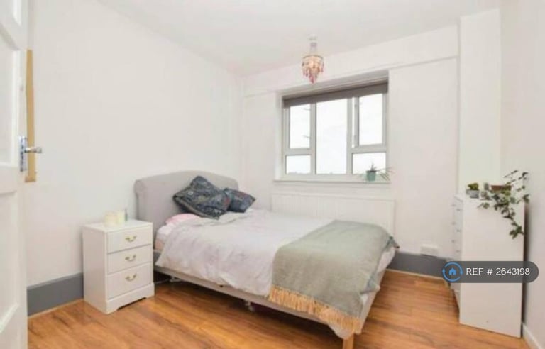 2 bedroom flat in London, London, SE17 (2 bed) (#2643198)