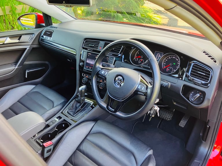 2013/63 VOLKSWAGEN GOLF Mk7 1.4 GT TSI DSG Auto 5dr **CARPLAY - PAN ROOF - LEATHER - XENONS**