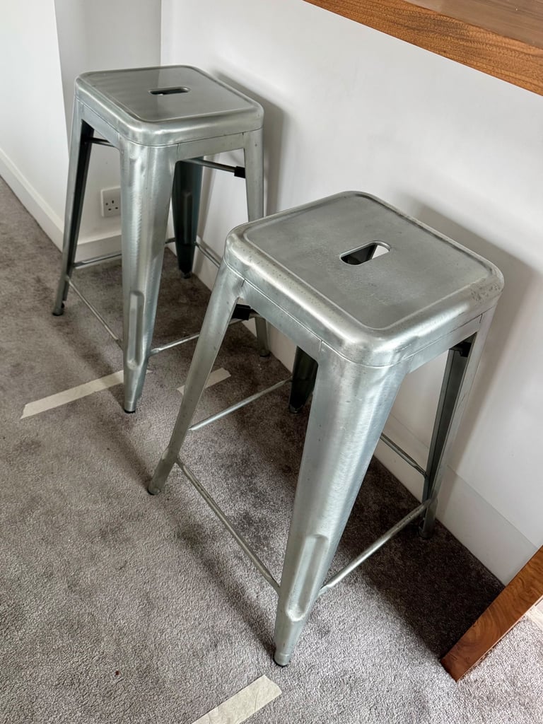 image for 2x classic metal bar stools – industrial design - style of Tolix Marais 