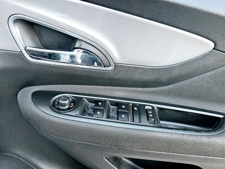 2015 Vauxhall Mokka 1.4T Exclusiv 5dr HATCHBACK Petrol Manual