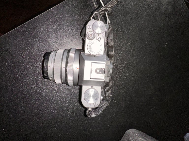 Fujifilm XT-20 mirrorless apc camera 