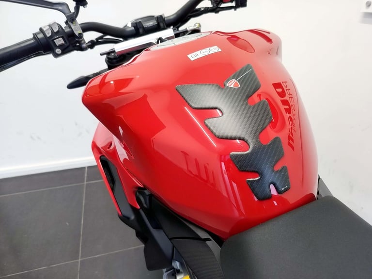 2024 Ducati Streetfighter V2 Red 559 Miles | £196 Dep & £196 pcm 7.9% APR