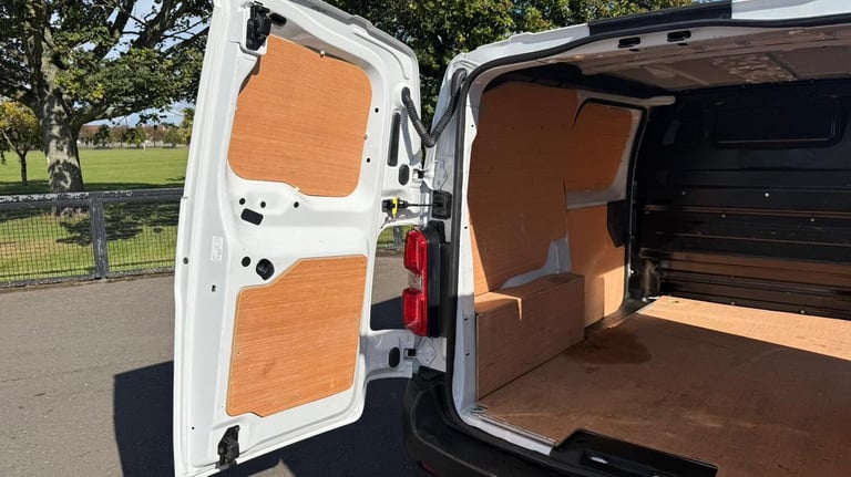 PEUGEOT EXPERT 1.5 BlueHDi 1000 Professional Premium + 2023