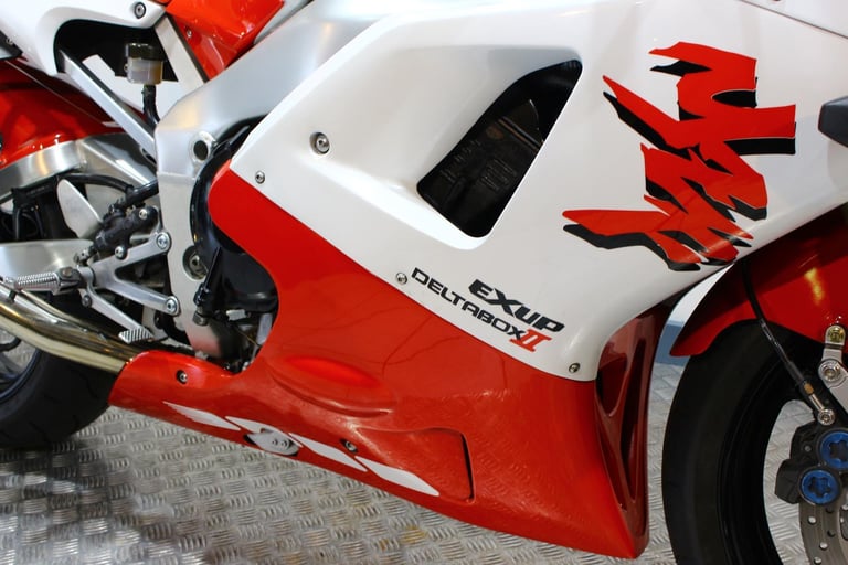 Yamaha YZF-R1