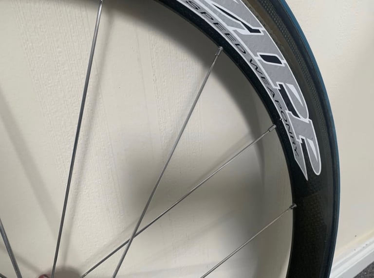 Zipp 404 Tubular front wheel
