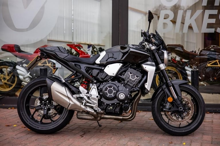 Honda CB1000R LOW MILES ! SHIFTER ! STUNNING