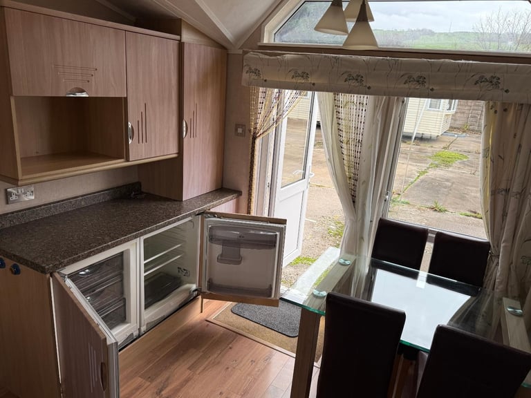 LUXURY 2 BED CARAVAN FOR SALE OFF SITE 41FT X 12.5FT DOUBLE GLAZED & HEATED