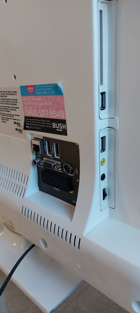24 inch Bush Freeview Tv with Dvd