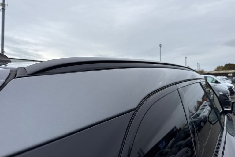 2019 Land Rover Range Rover Velar 2.0 D240 R-Dynamic HSE Auto 4WD Euro 6 (s/s) 5dr SUV DIESEL Aut...