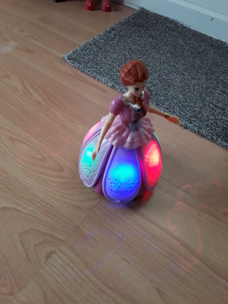 Dancing singing  princess with light dress interactive battery toy 