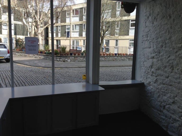 Barbican- Shop to rent- Window Frontage onto the Parade 