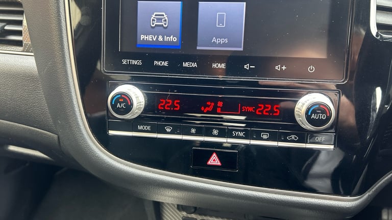 2019 Mitsubishi Outlander 2.4 PHEV Dynamic Safety 5dr Auto Estate Estate Hybrid Automatic
