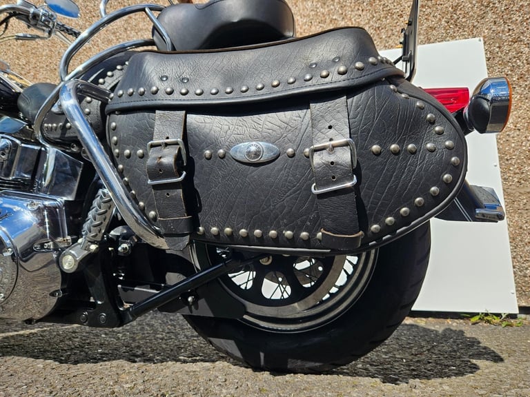 Harley-Davidson FLSTCI 1450 heritage softail classic 